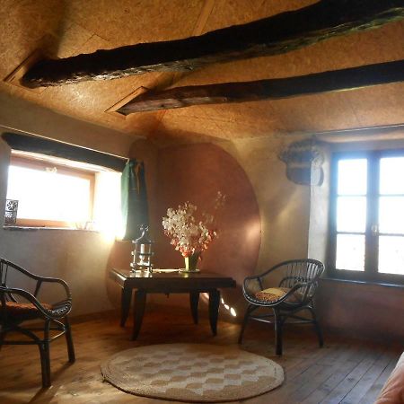 Chambre D'Hotes Des Monts Saint-Izaire Экстерьер фото
