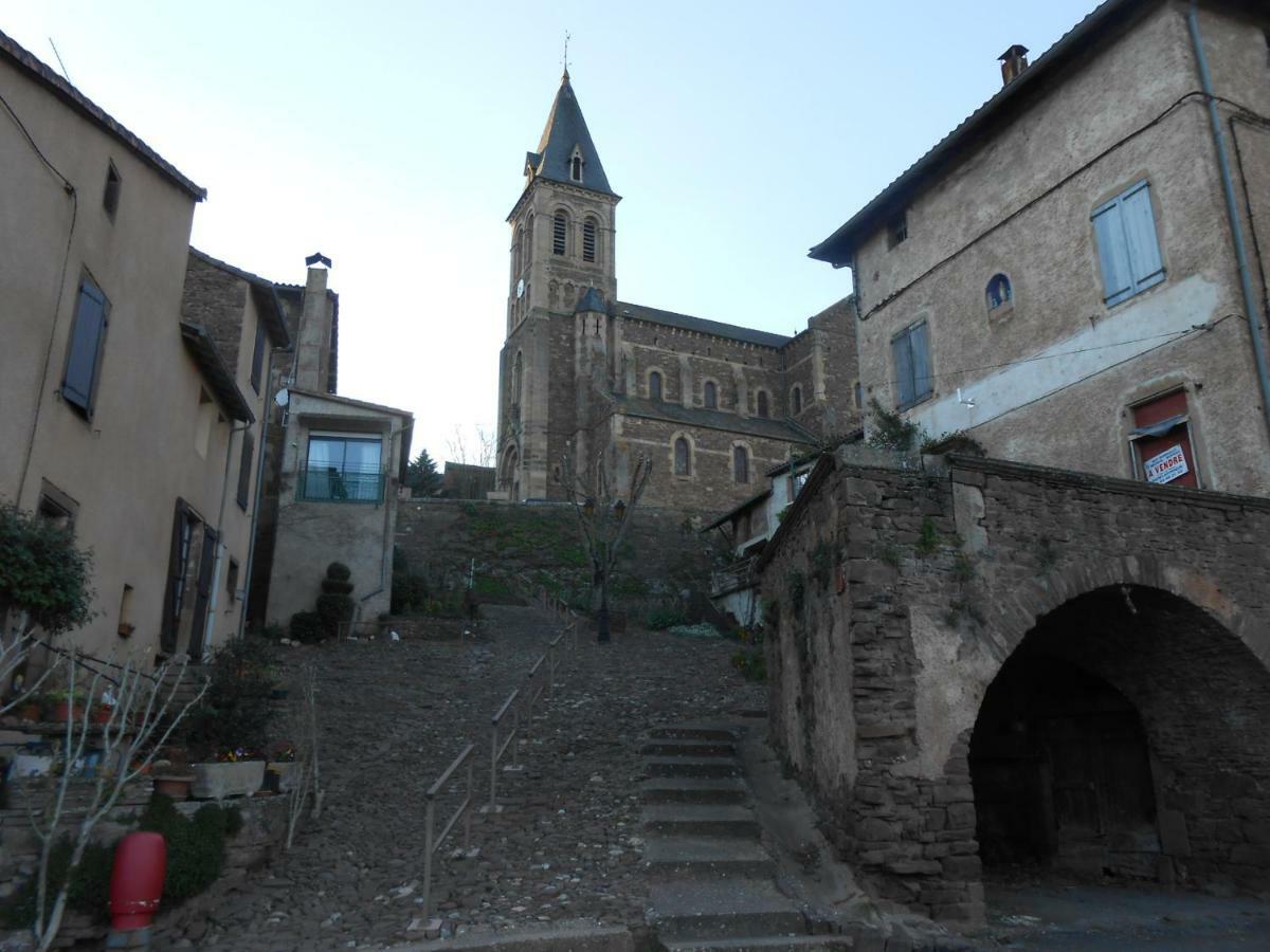 Chambre D'Hotes Des Monts Saint-Izaire Экстерьер фото
